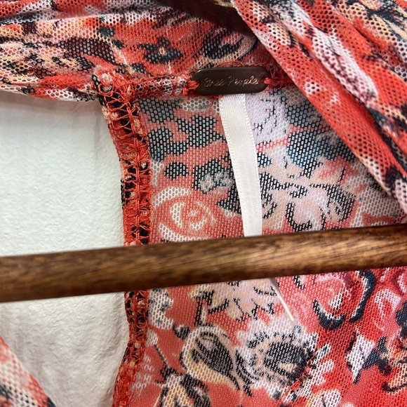 Free People - All Dolled Up Red Floral Print Mesh Long Sleeve  Top Size … - Picture 10 of 15